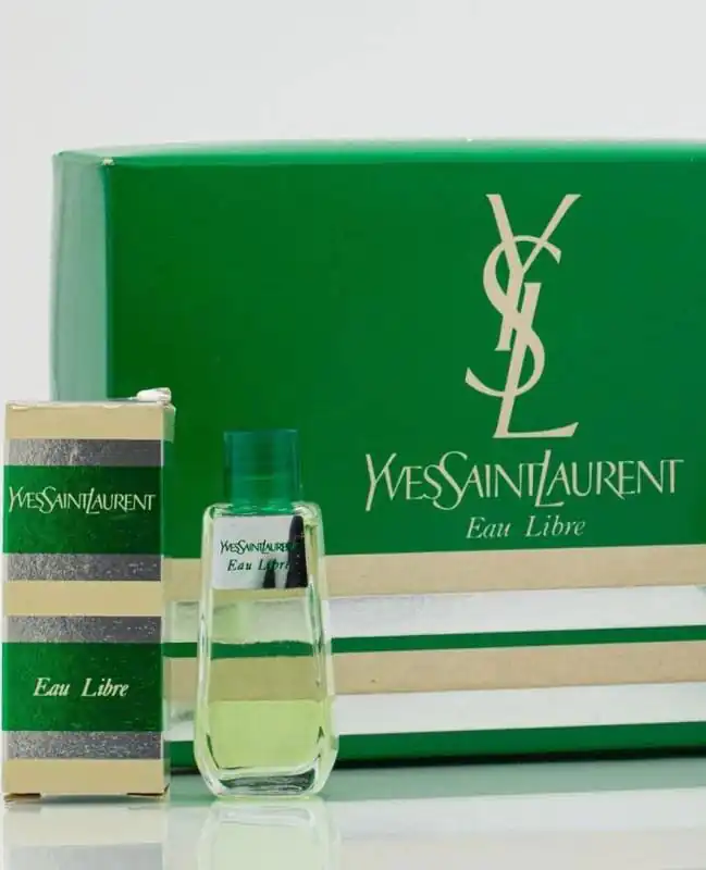 نمای 4 از عطر او لیبر ایو سن لورن (Eau Libre Yves Saint Laurent)