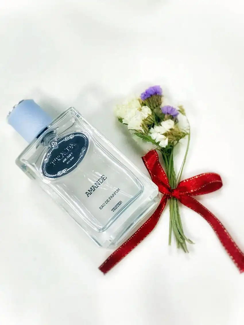 نمای 5 از عطر ادکلن اینفیوژن د اماند پرادا (Infusion d&#۸۲۱۷;Amande Prada)