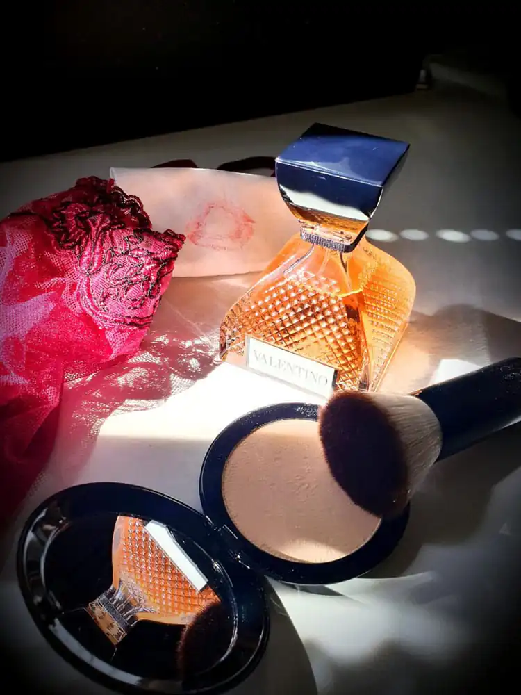 تصویر گالری عطر ادو پرفیوم والنتینو (Valentino Eau de Parfum) 3