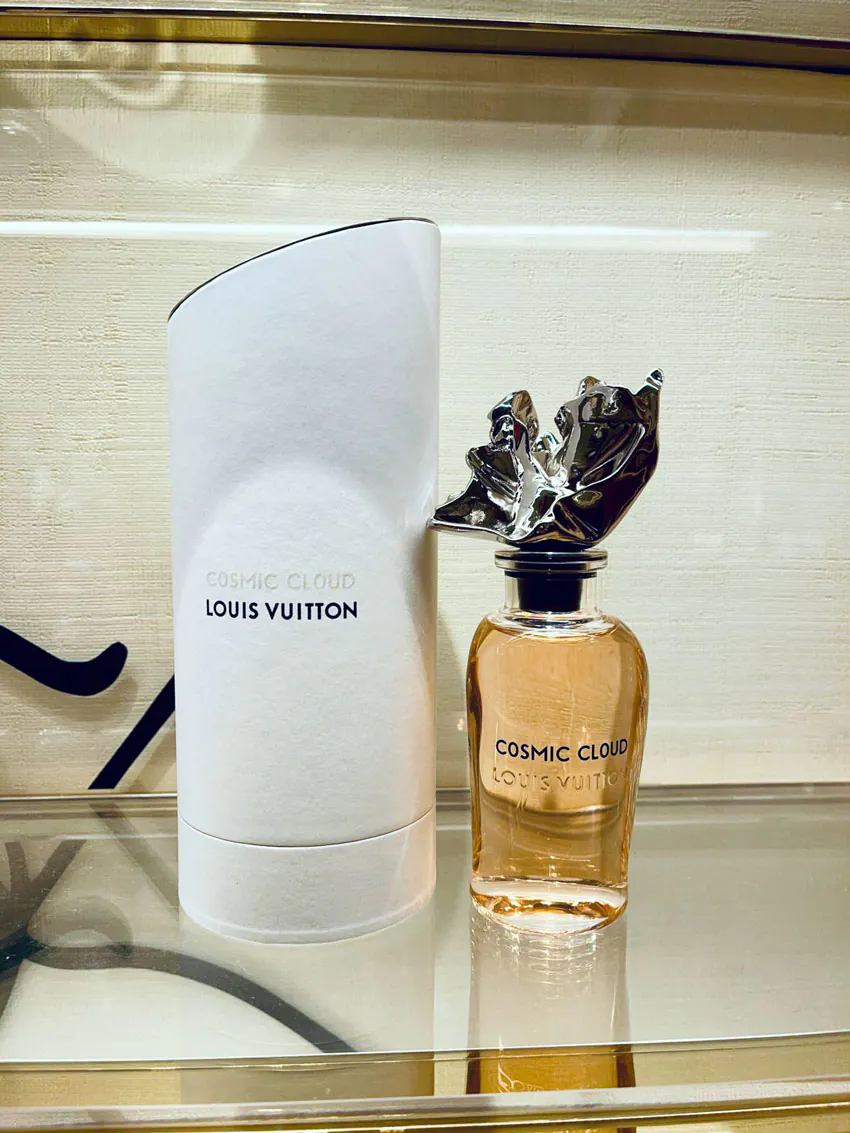 نمای 3 از عطر کازمیک کلود لویی ویتون (Cosmic Cloud Louis Vuitton)