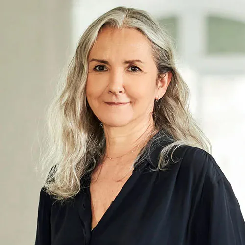 آنیک مناردو (Annick Menardo)