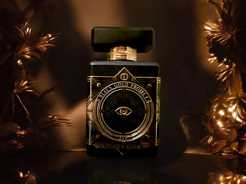 نمای 2 از عطر عود فور گریتنس اینیشیو (Oud for Greatness Initio)