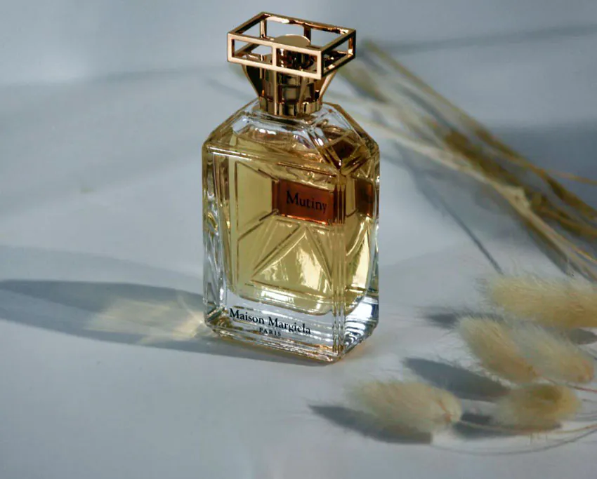 تصویر گالری عطر میوتینی میسون مارتین مارژیلا (Mutiny Maison Martin Margiela) 4