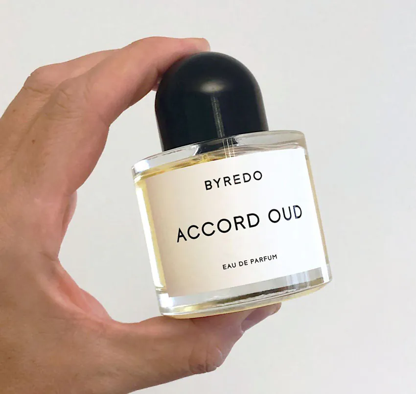 نمای 3 از عطر بایردو اکورد عود (Accord Oud Byredo)