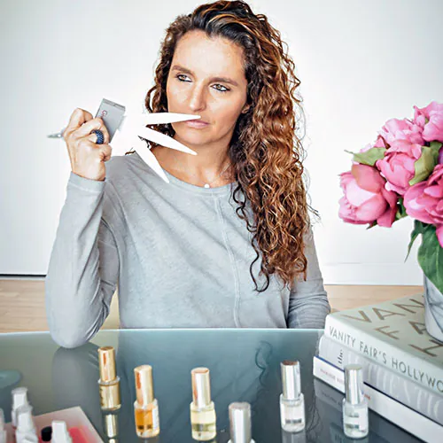 کارولین ساباس (Caroline Sabas)